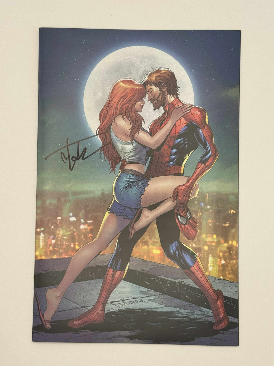 [Signed by Tyler Kirkham] ULTIMATE SPIDER - MAN 4 UNKNOWN COMICS TYLER KIRKHAM VIRGIN EXCLUSIVE VAR [IN STOCK] - East Coast Comics
