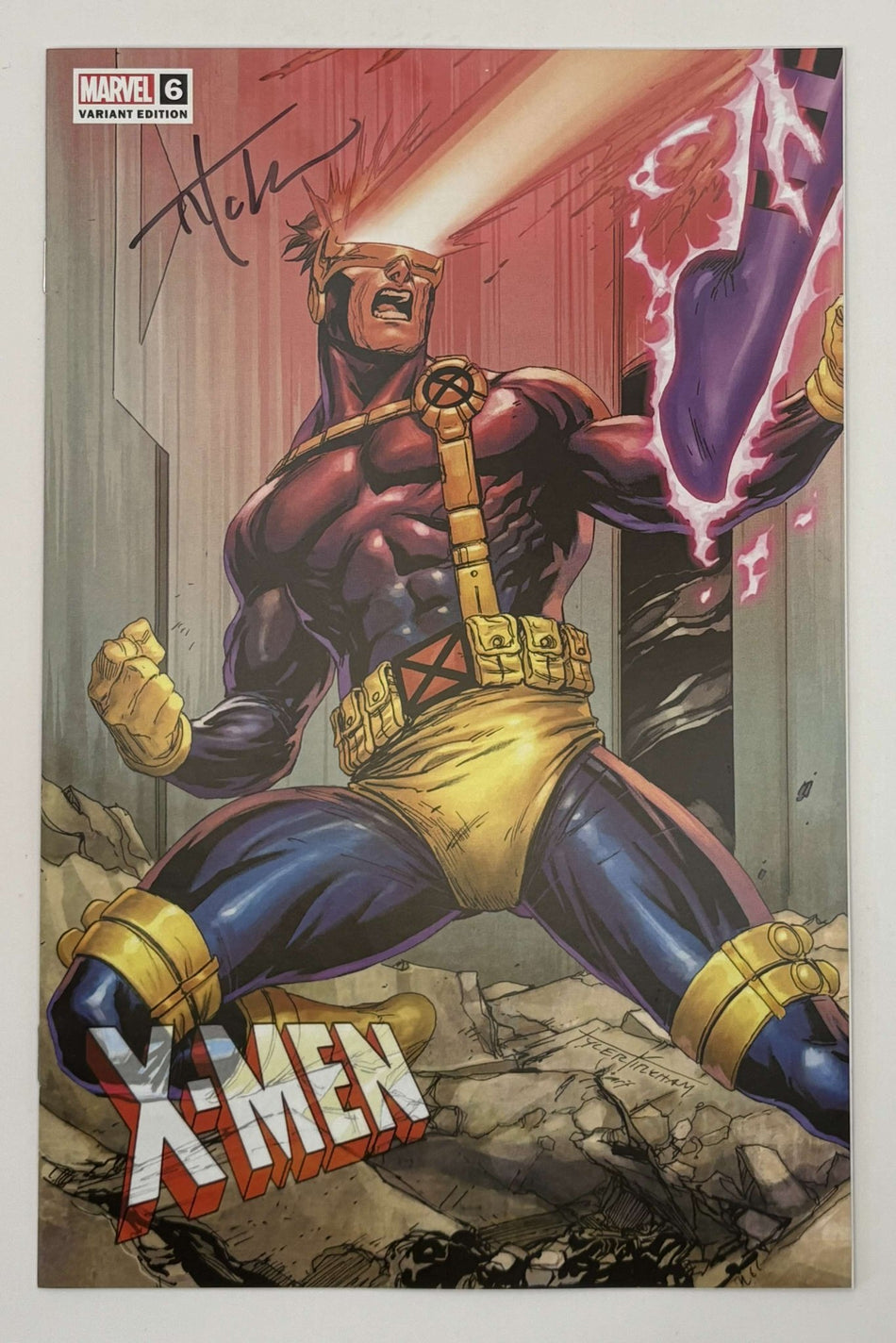 [Signed by Tyler Kirkham] X - MEN 6 Tyler Kirkham Unknown Connecting Cover Excl Var - East Coast Comics